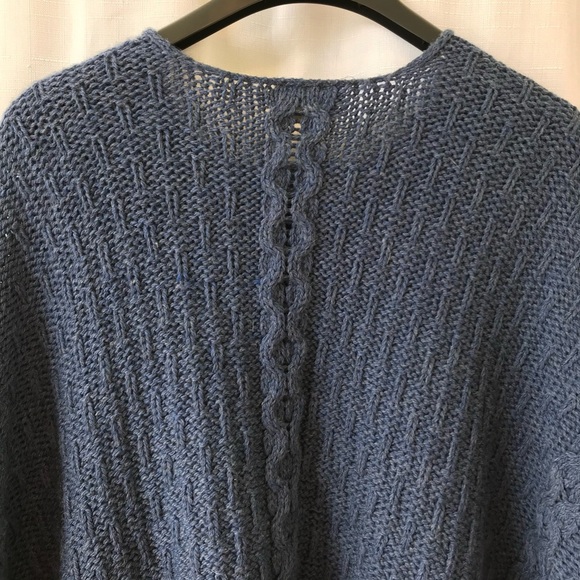 Connemara Knitwear 100% Pure New Wool Merino Cropped Poncho Made in Ireland Blue - Picture 11 of 13